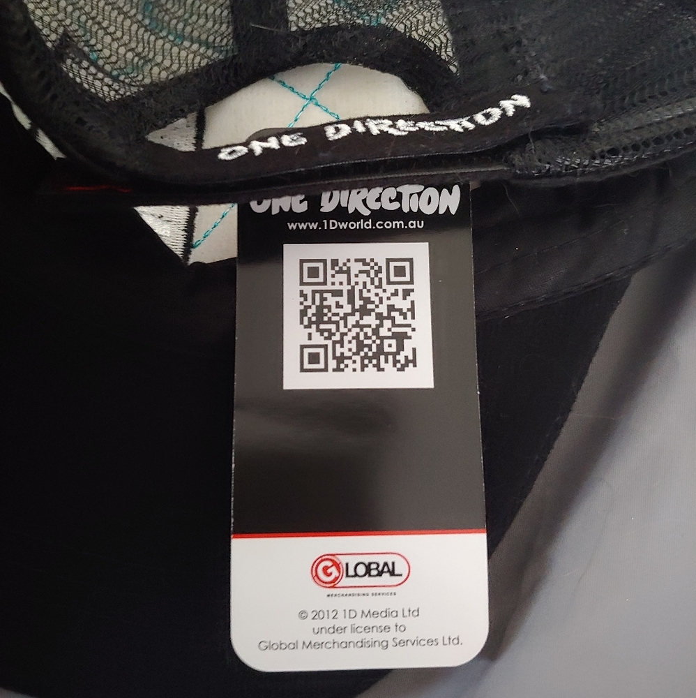 Limited Edition one direction hat - Picture 4 of 4